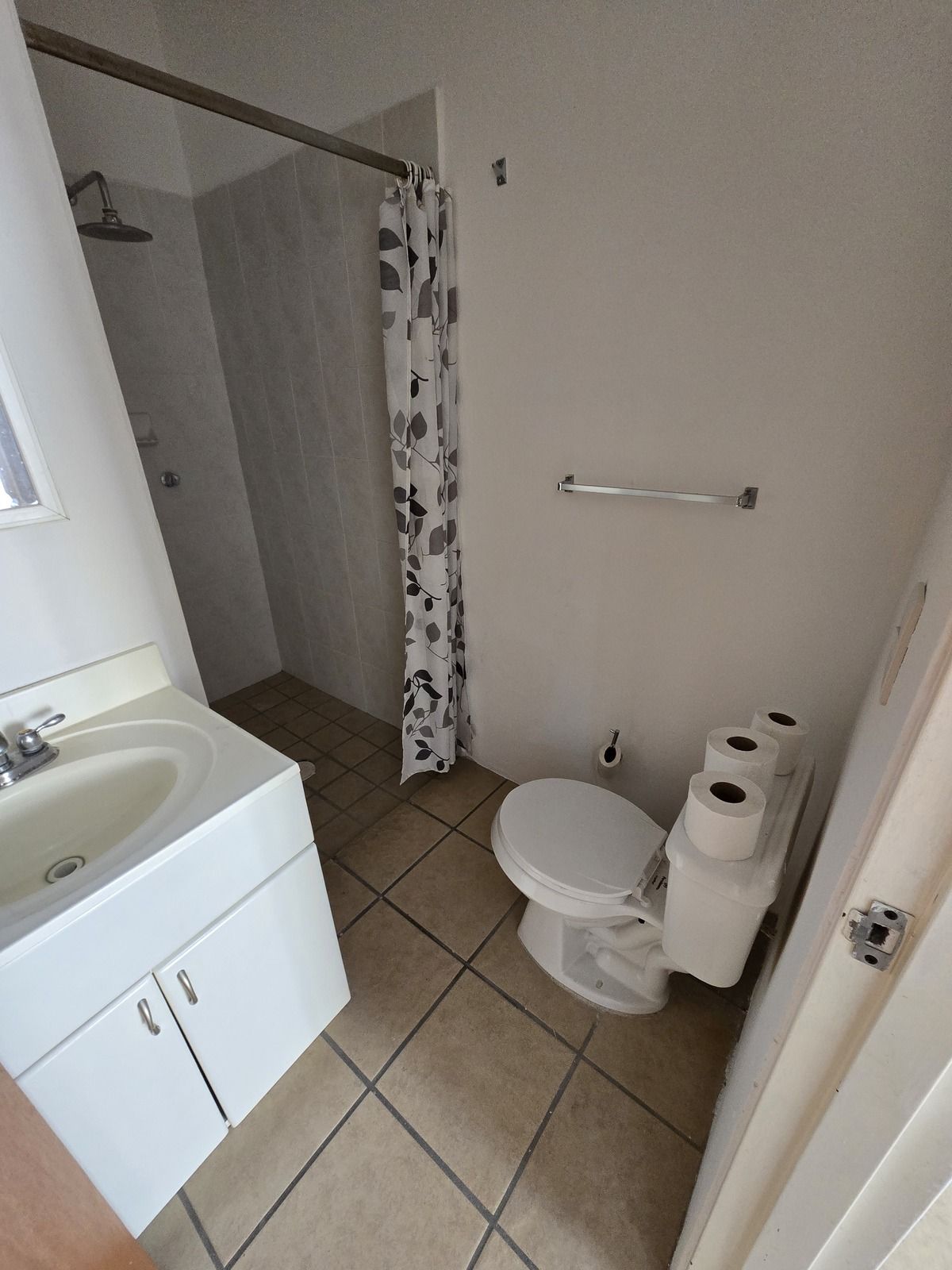 5 de 37: Baño de planta baja