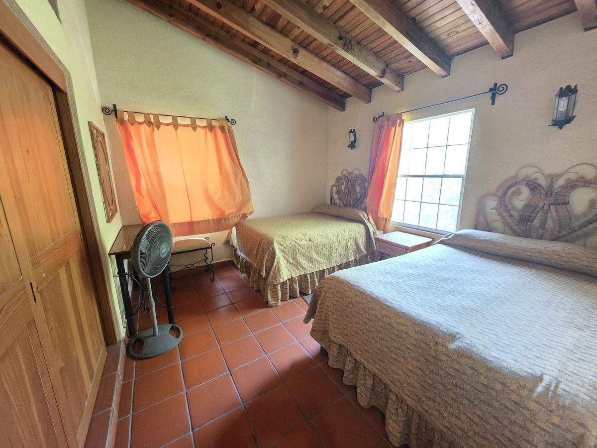 6 of 17: Habitacion secundaria