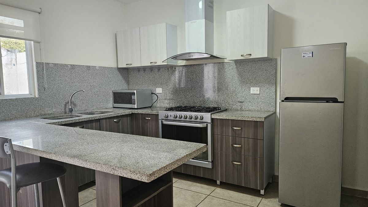 4 of 18: COCINA INTEGRAL
