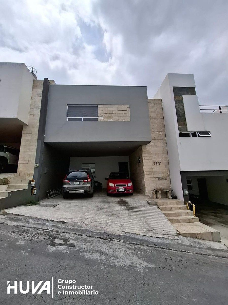 2 de 13: Fachada Principal