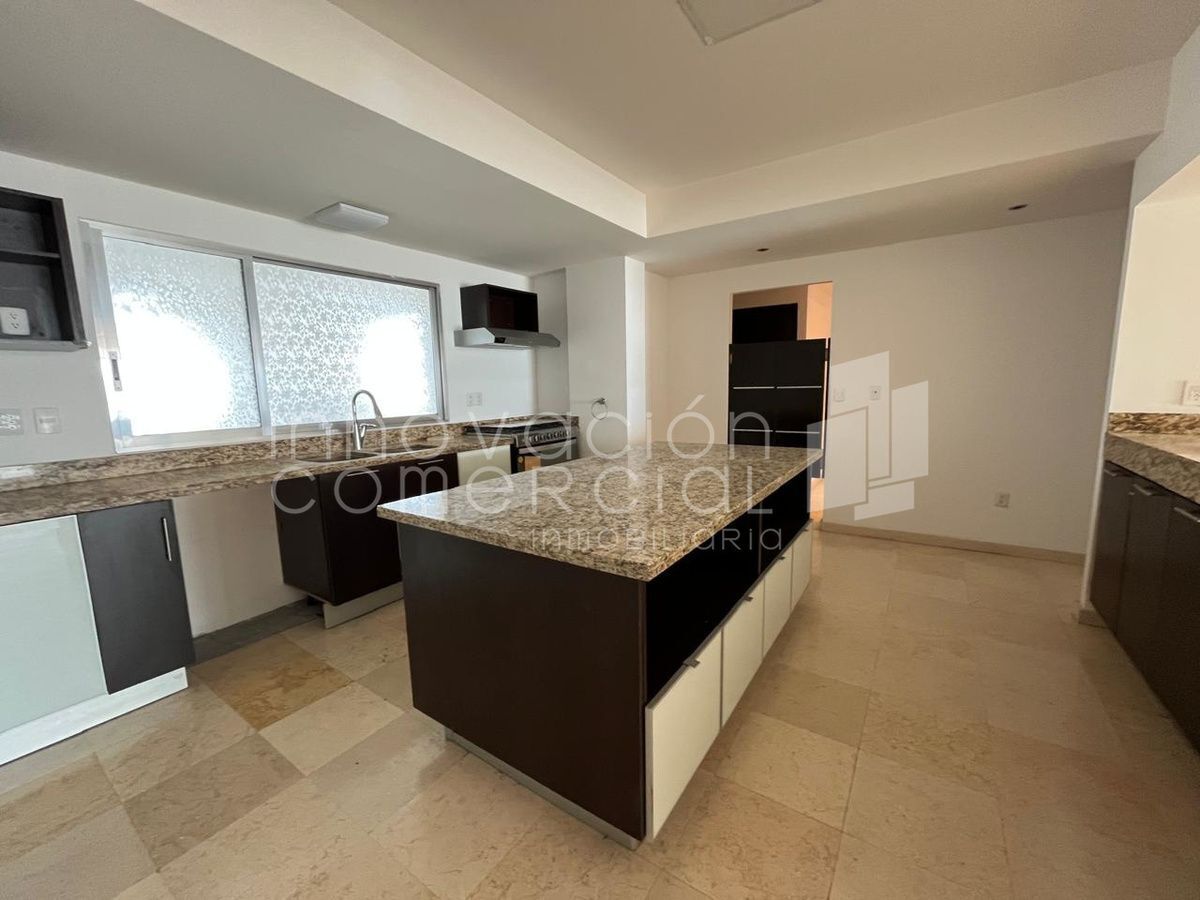2 de 36: Cocina integral con isla