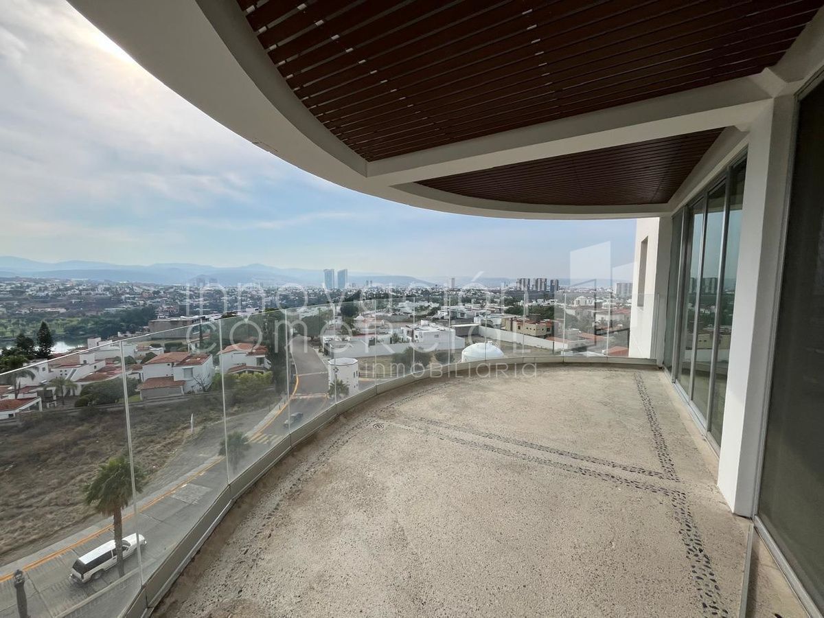 2 de 36: Terraza con vista panorámica