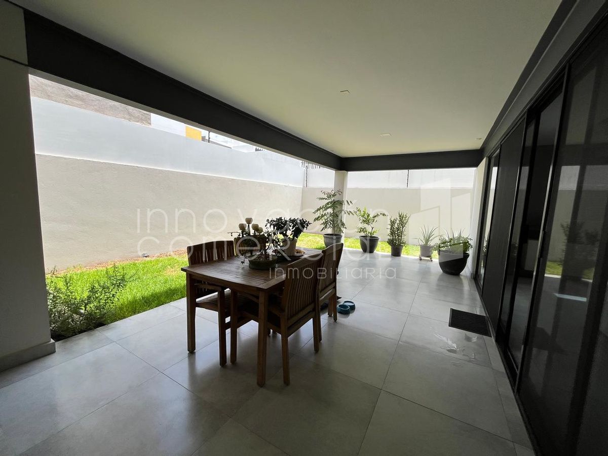 3 de 33: Terraza