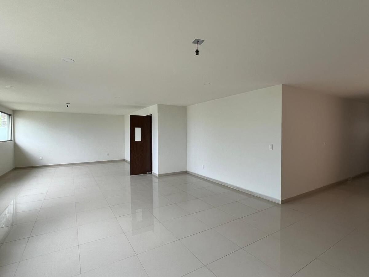 7 de 47: Sala comedor