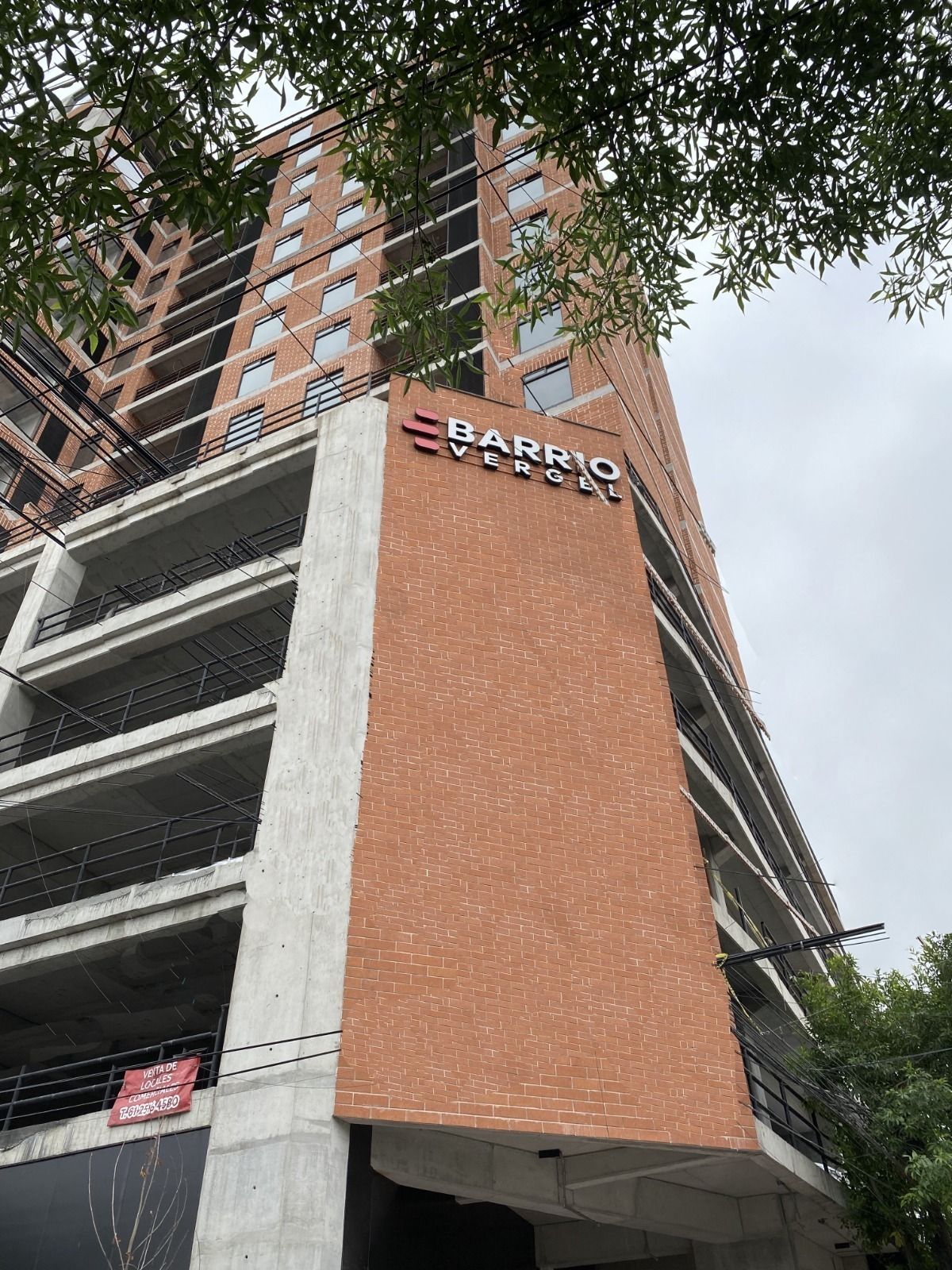 2 of 17: Exterio de la Torre