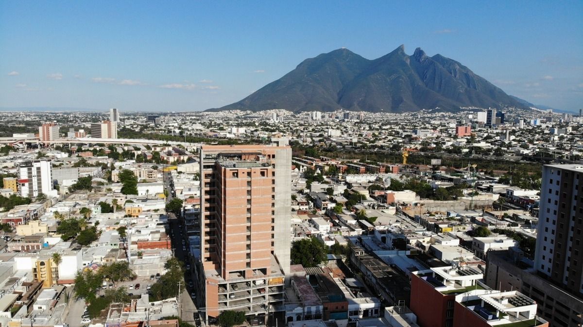 4 of 17: Vista Aérea Torre Barrio Vergel
