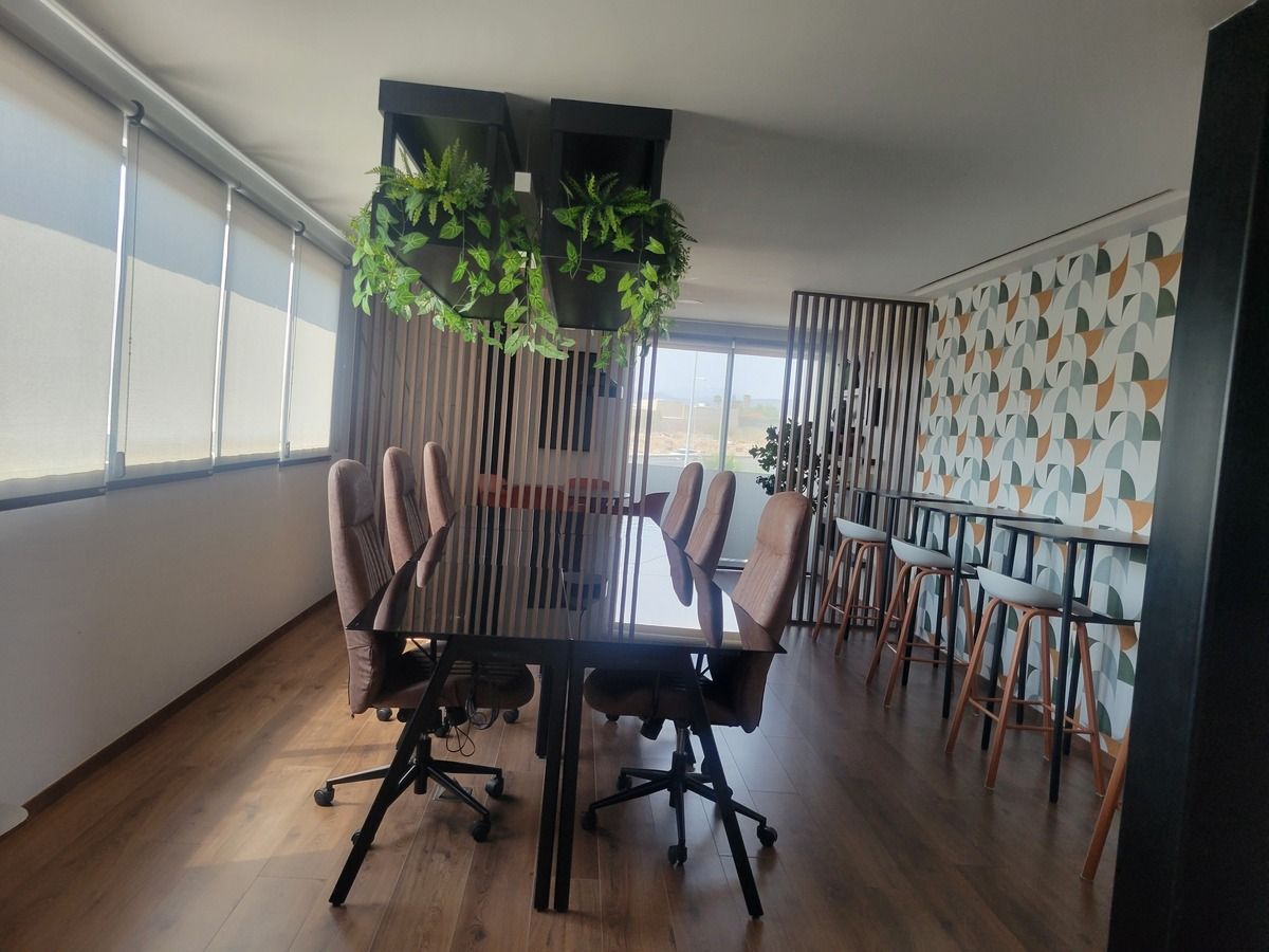 4 of 12: Sala de Coworking