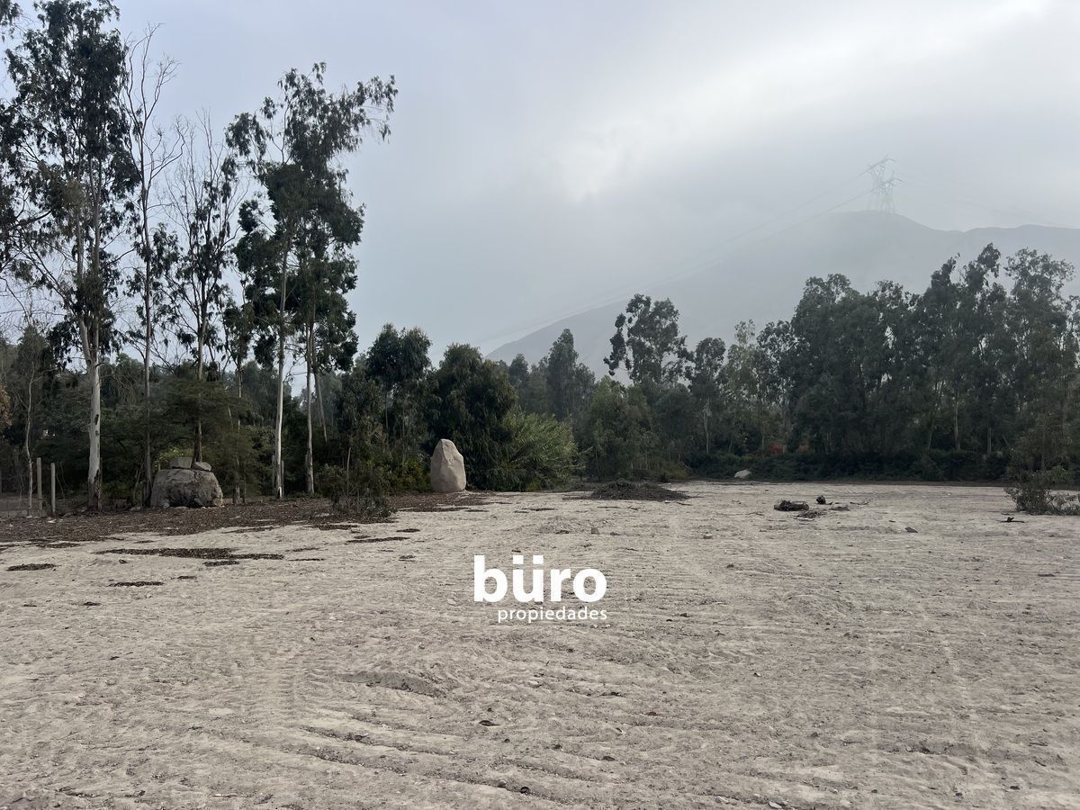 2 de 18: Terreno plano y amplio
