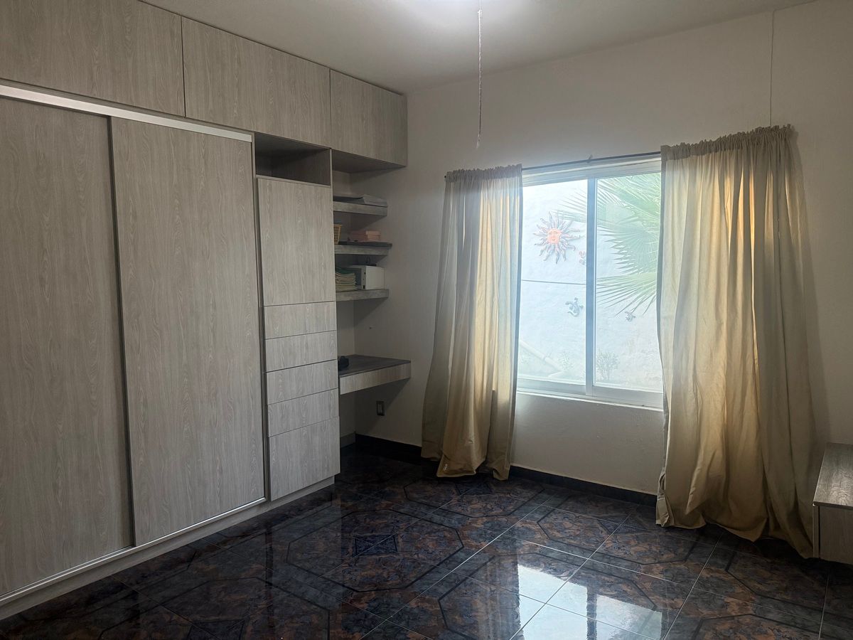 21 de 23: Recámara 2