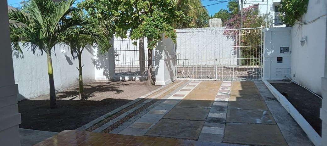 4 de 9