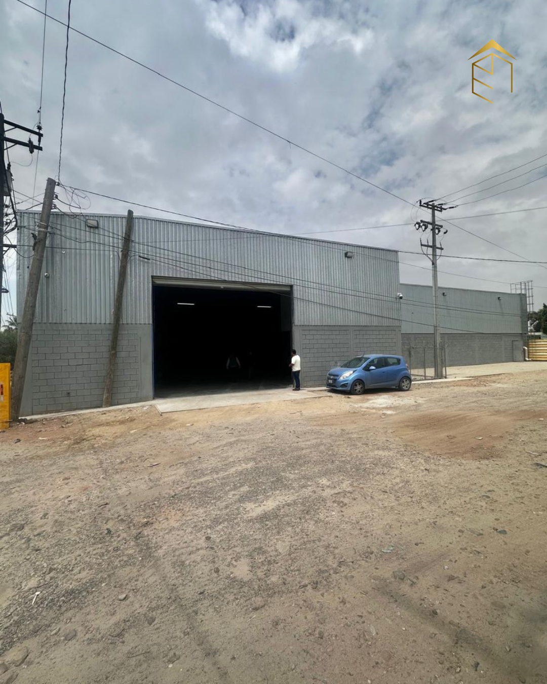 1 de 7: Fachada entrada