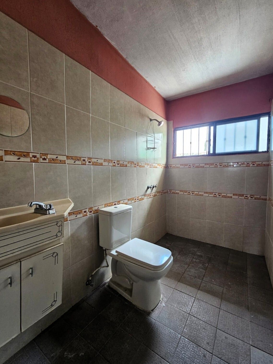 23 de 26: Baño intermedio planta alta