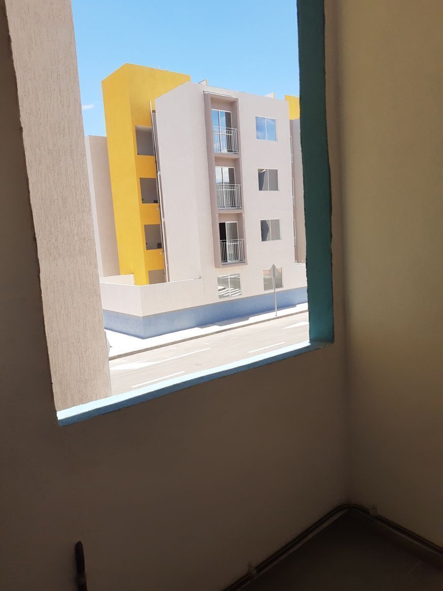 4 de 37