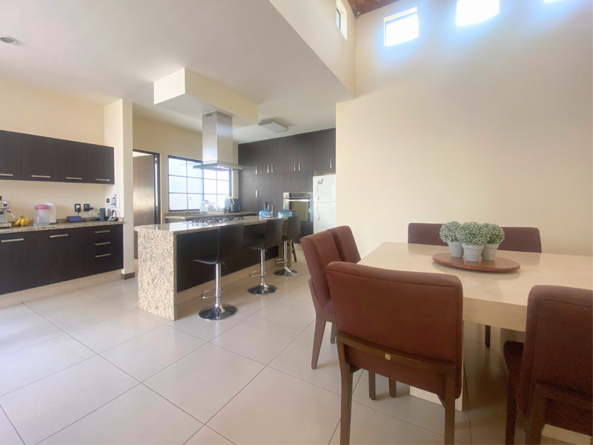 14 de 27: Comedor - Cocina