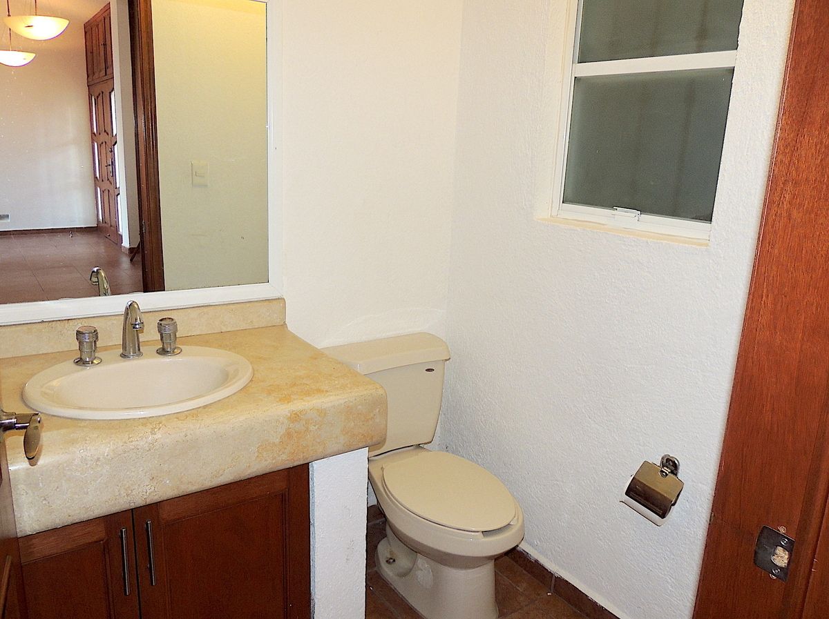 16 de 41: Casa principal