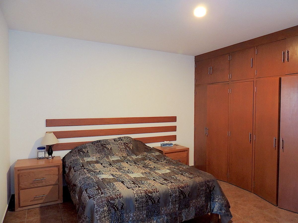 36 de 41: Departamento en 2ndo Nivel