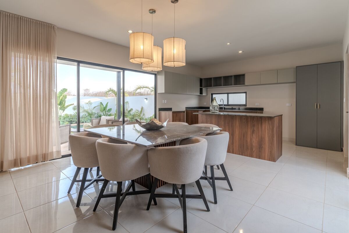 2 de 19: COCINA COMEDOR