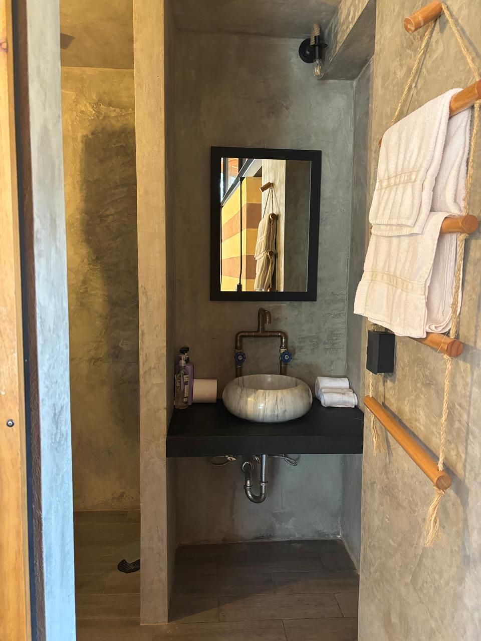 7 of 8: baño