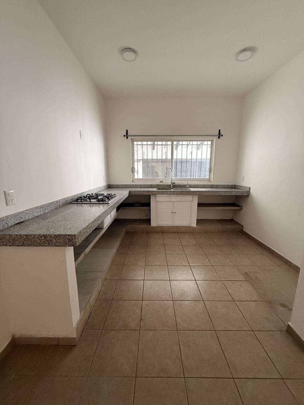 2 of 17: Cocina