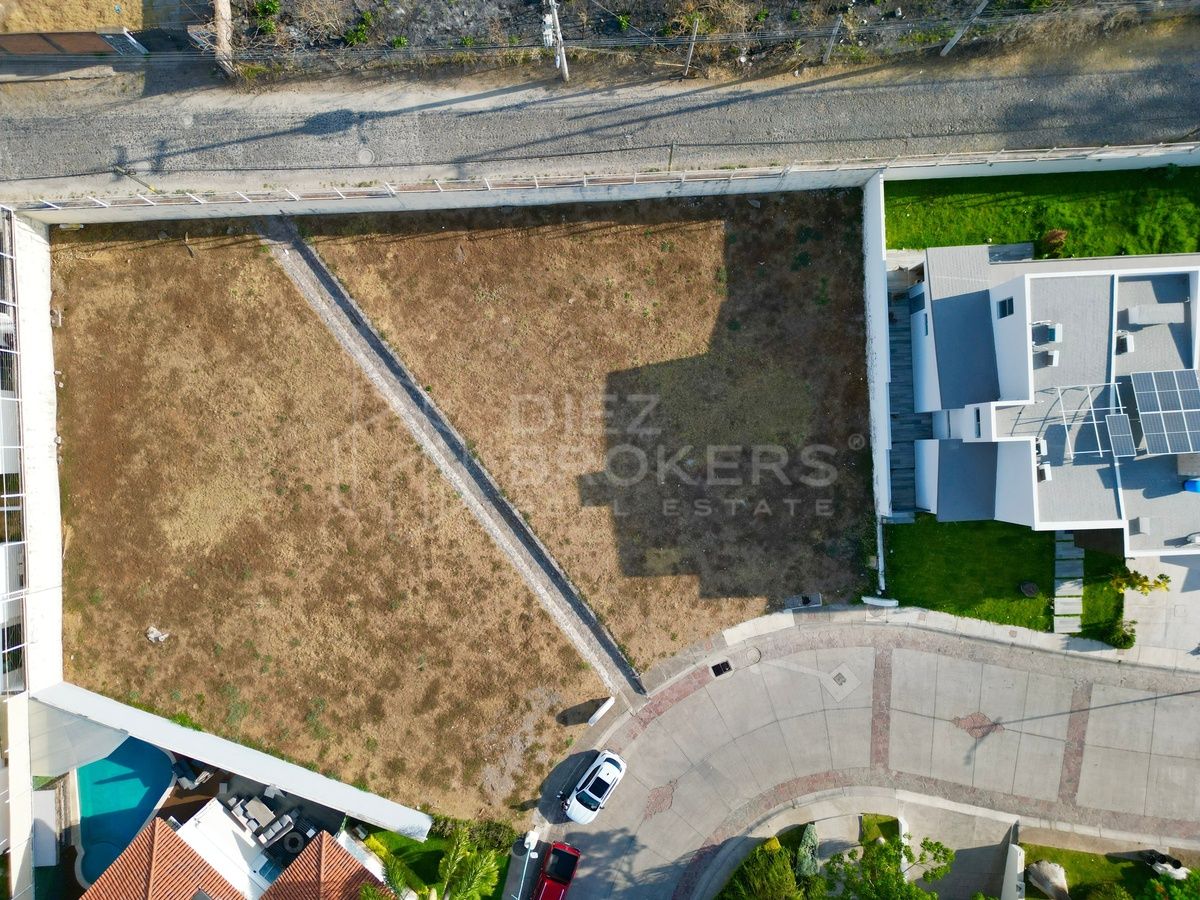 Campo Nogal terreno residencial - foto 2