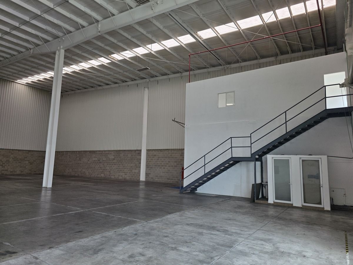 1 de 8: Renta bodega industrial 1600 m2, Parque Industrial Queretaro