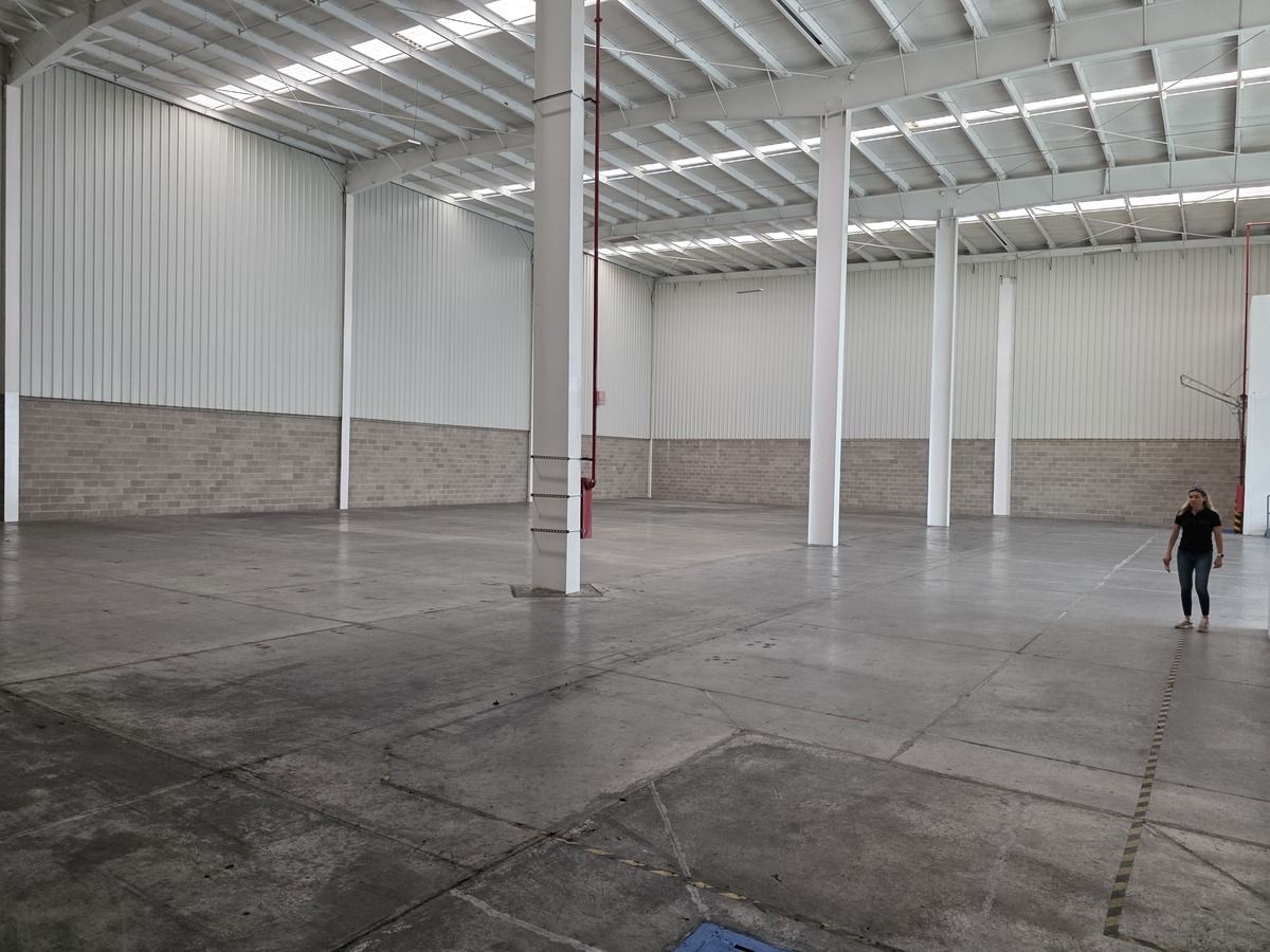 4 de 8: Renta bodega industrial 1600 m2, Parque Industrial Queretaro