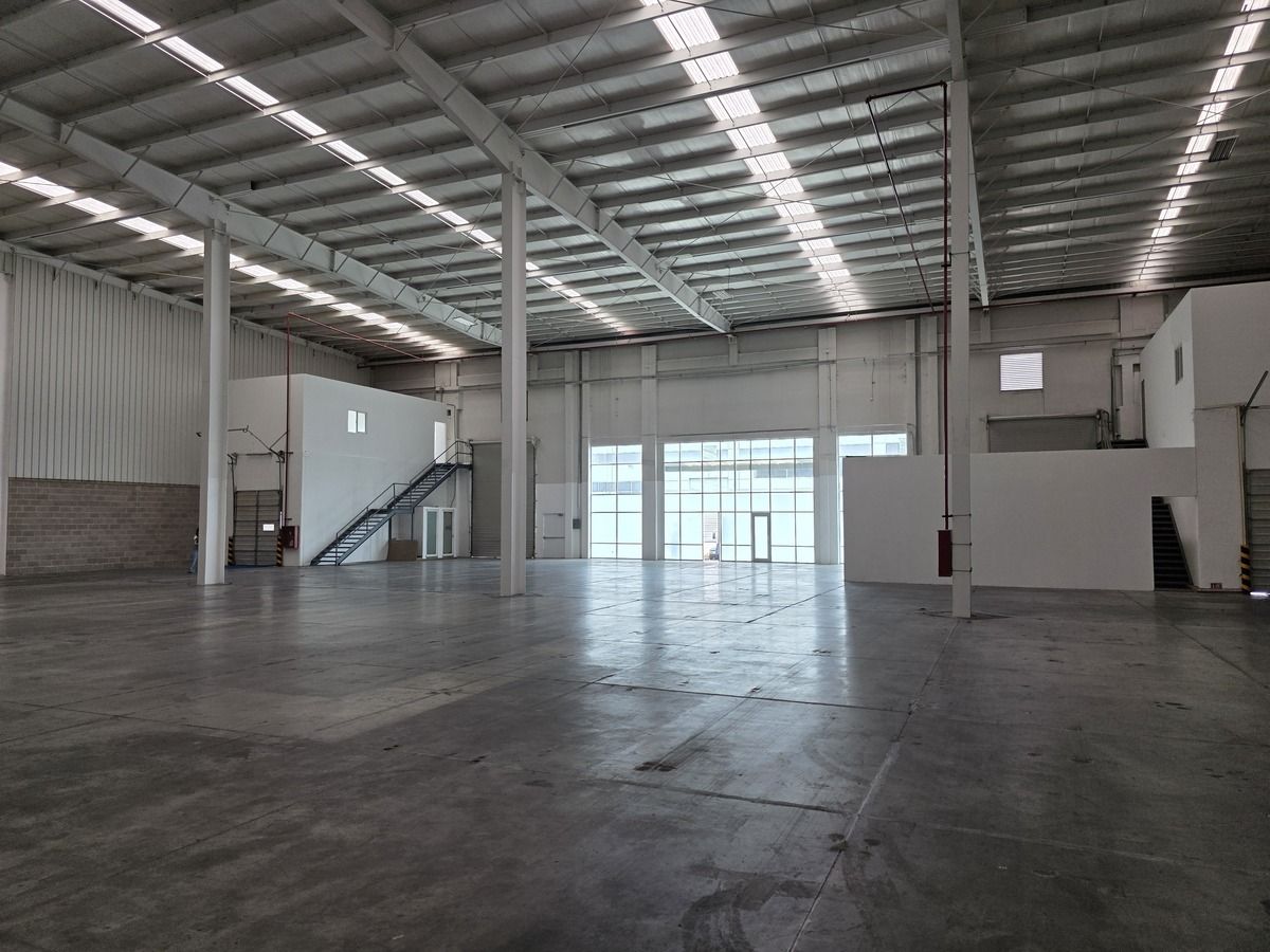 5 de 8: Renta bodega industrial 1600 m2, Parque Industrial Queretaro