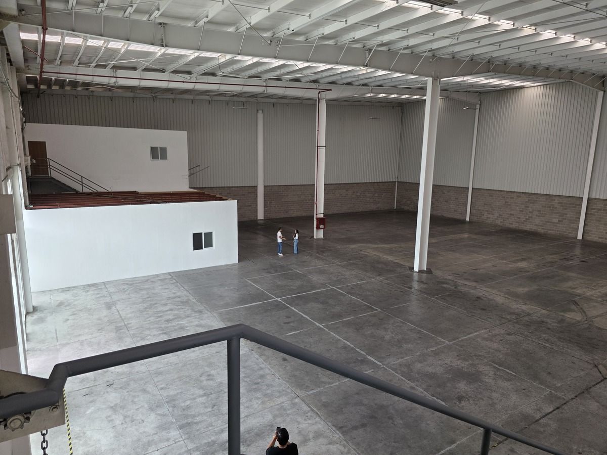 6 de 8: Renta bodega industrial 1600 m2, Parque Industrial Queretaro