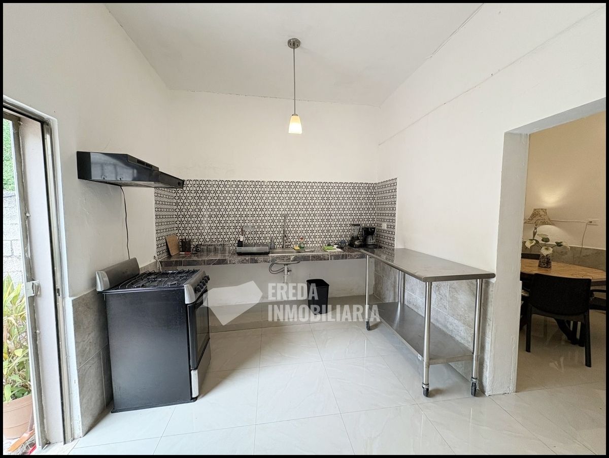 4 de 18: Cocina equipada
