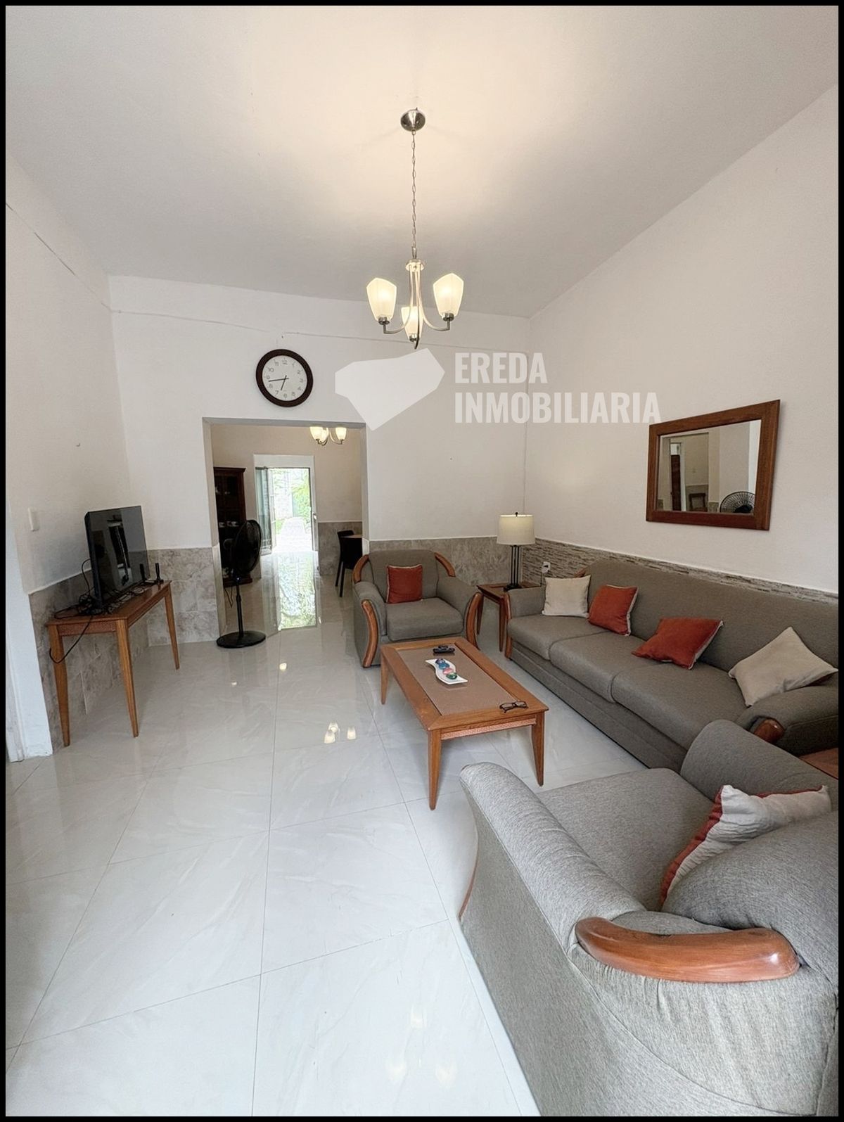 2 de 18: Sala