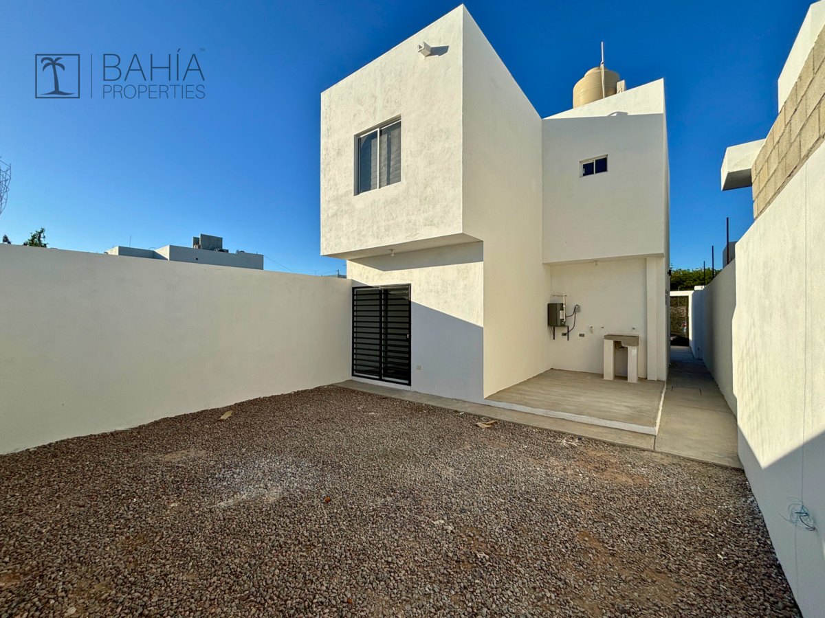 5 de 14: Patio Exterior (1)