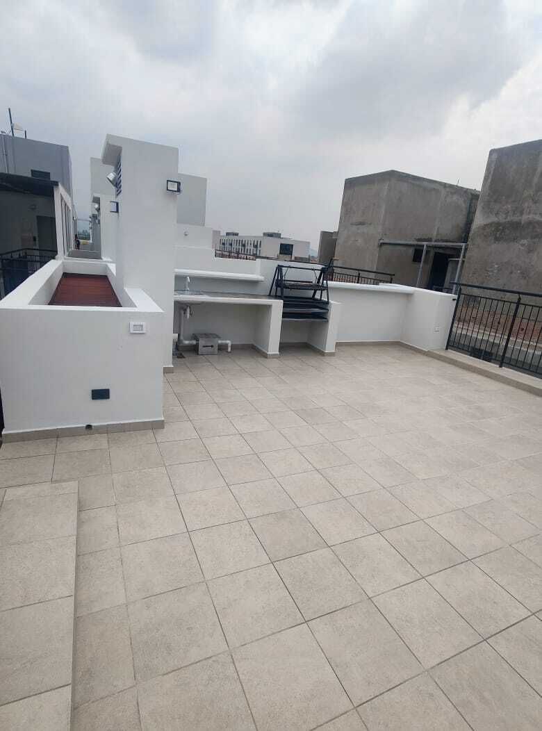 29 of 30: Roof Garden