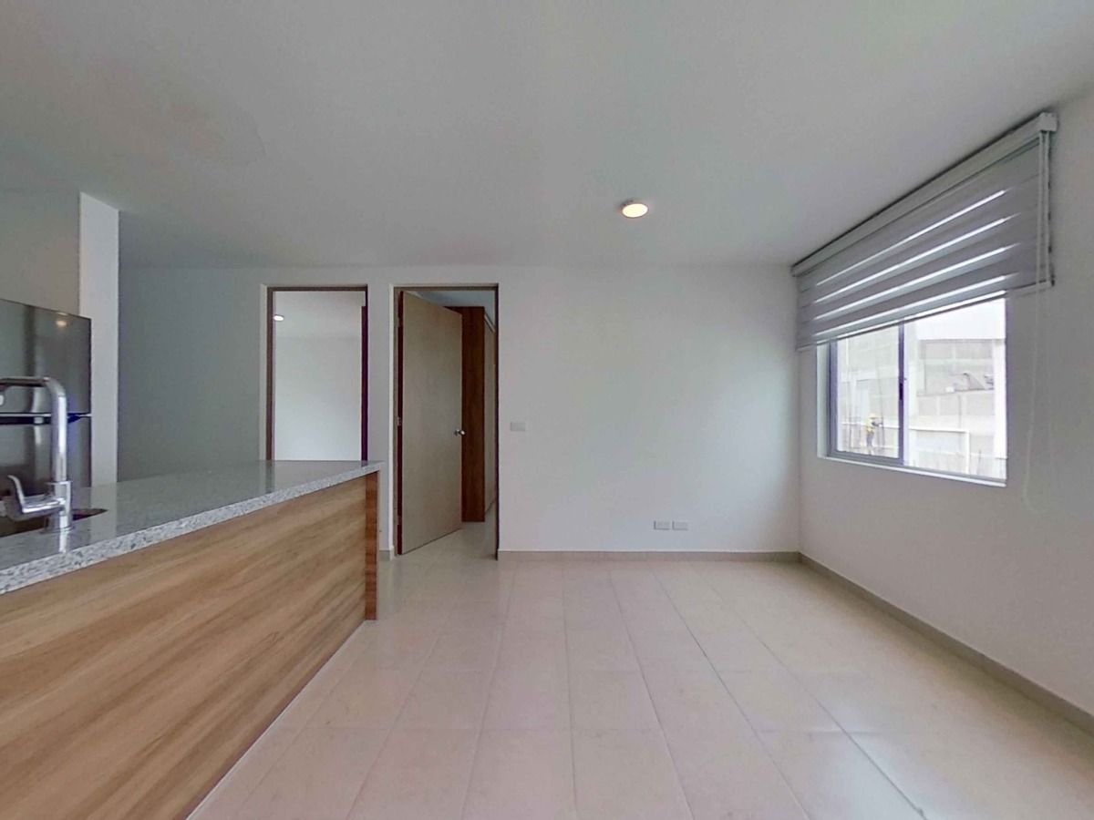 8 of 30: Sala y comedor