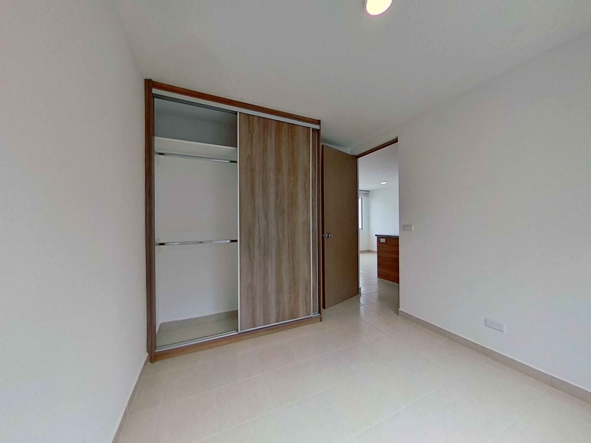 15 of 30: Vista de closet