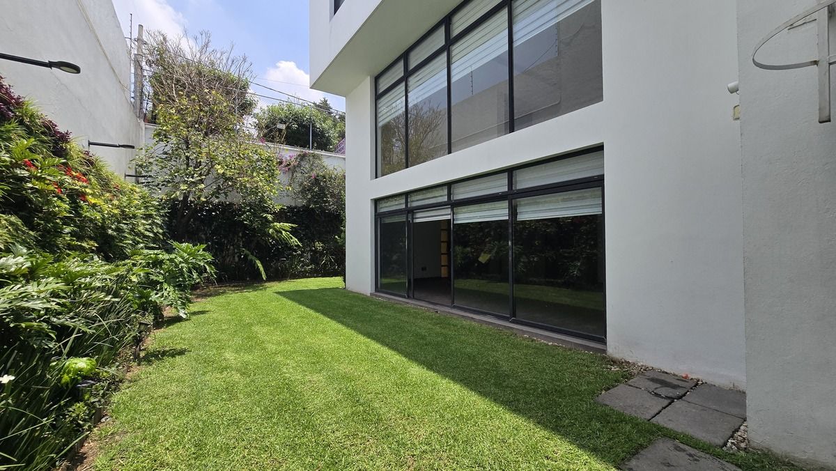 Casa en Venta en JARDINES DEL PEDREGAL