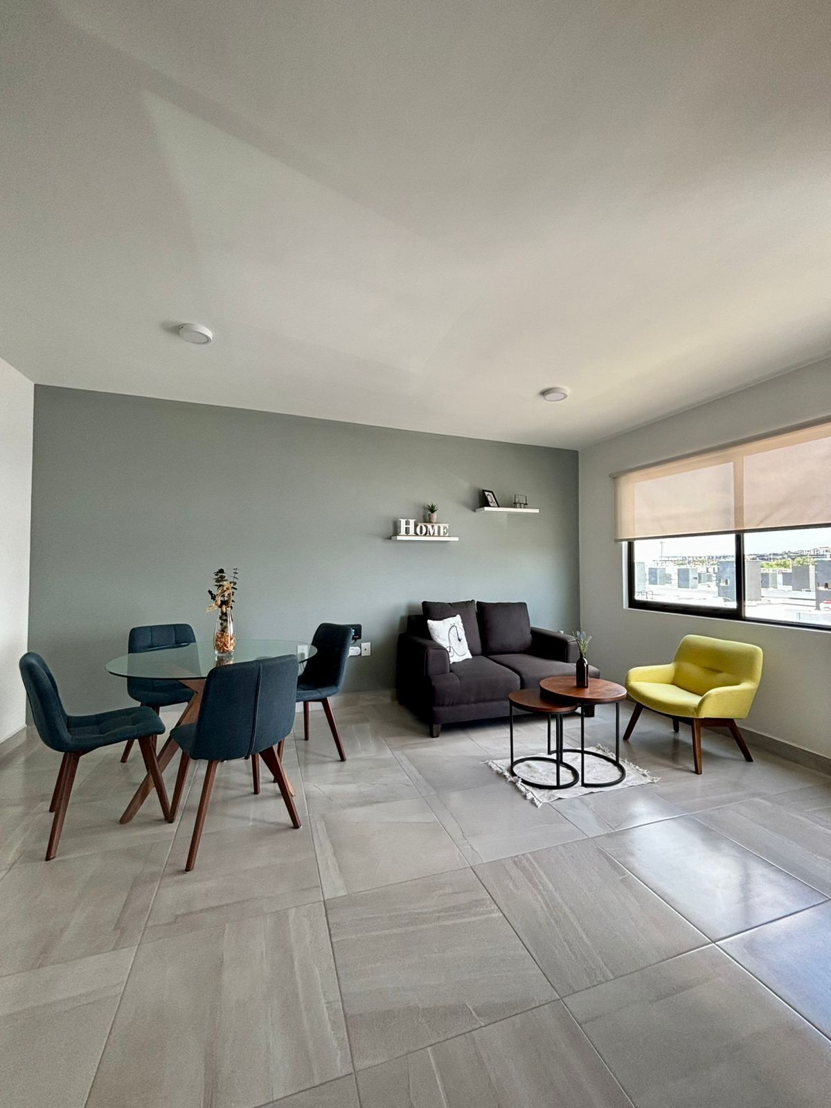 14 de 22: Sala y Comedor