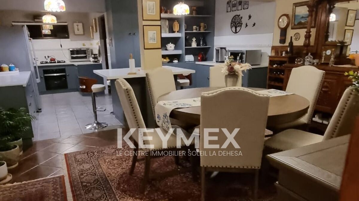 5 of 18: Comedor