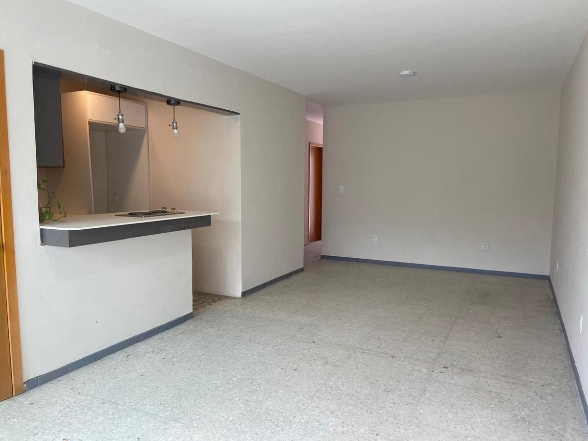 2 of 12: sala y comedor