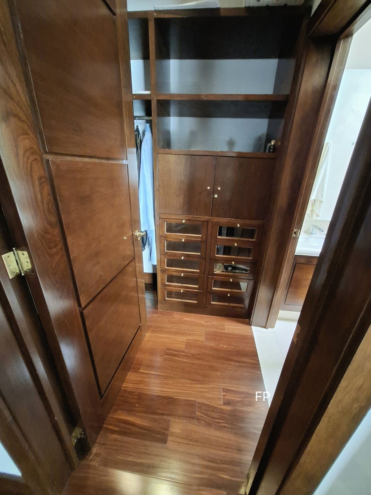 25 de 27: Vestidor 2a recamara
