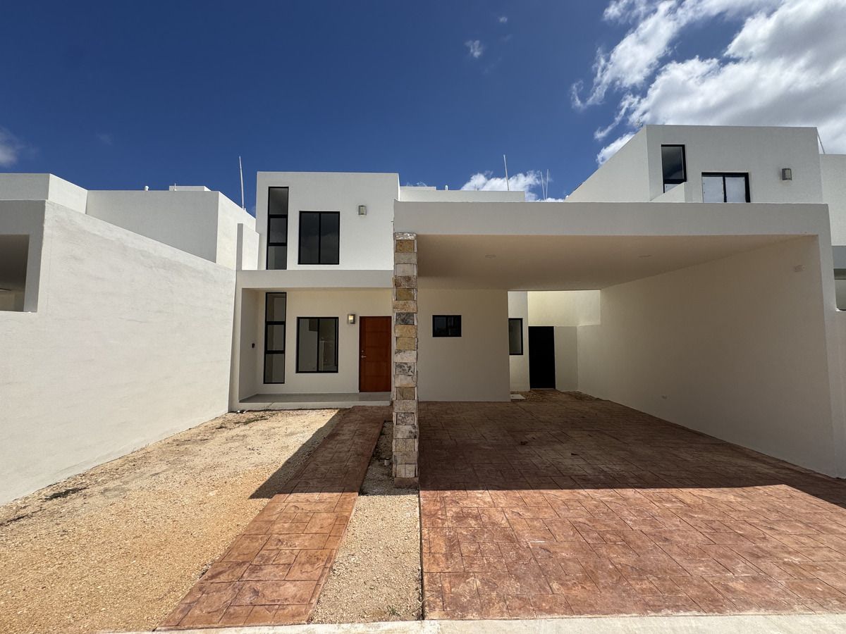 Casa en Venta con 4 Recámaras en Conkal, Mérida