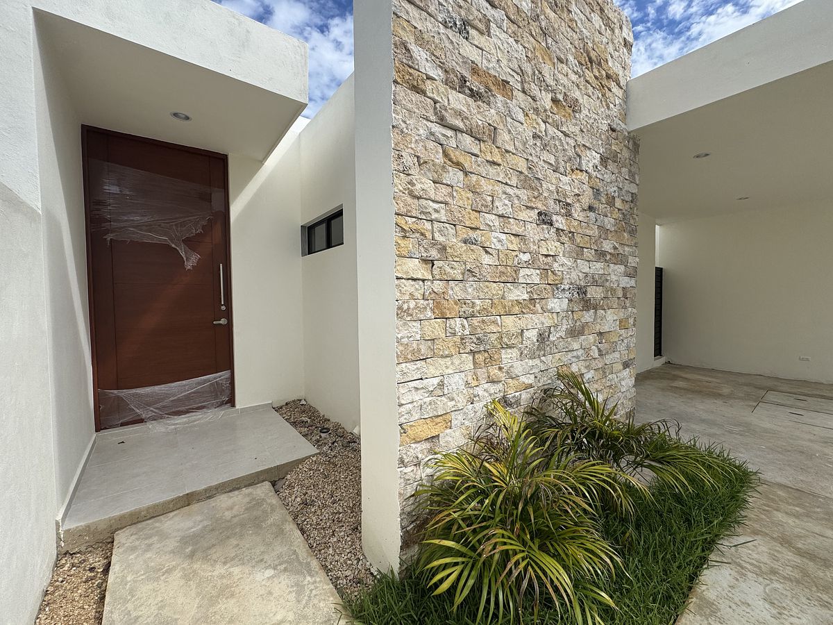 4 de 35: Entrada Principal