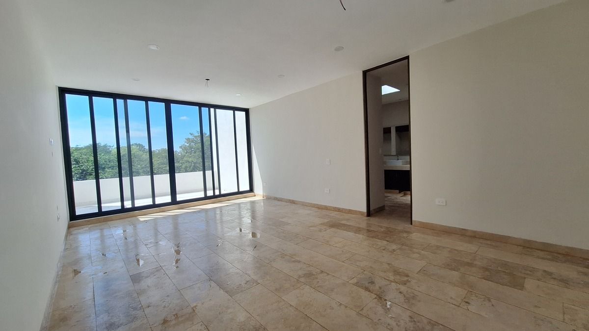 16 de 37: 1 Recamara principal con terraza