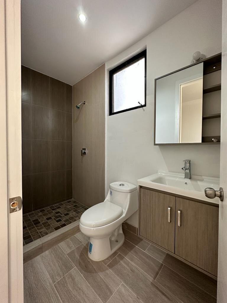 6 of 11: baño completo