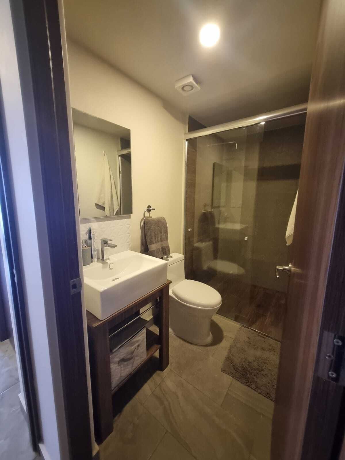 11 de 25: BAÑO 1