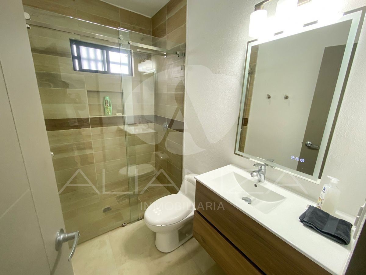 15 de 35: Baño planta baja