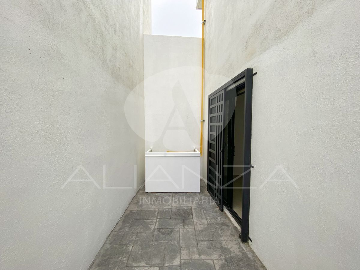19 de 35: Patio planta baja