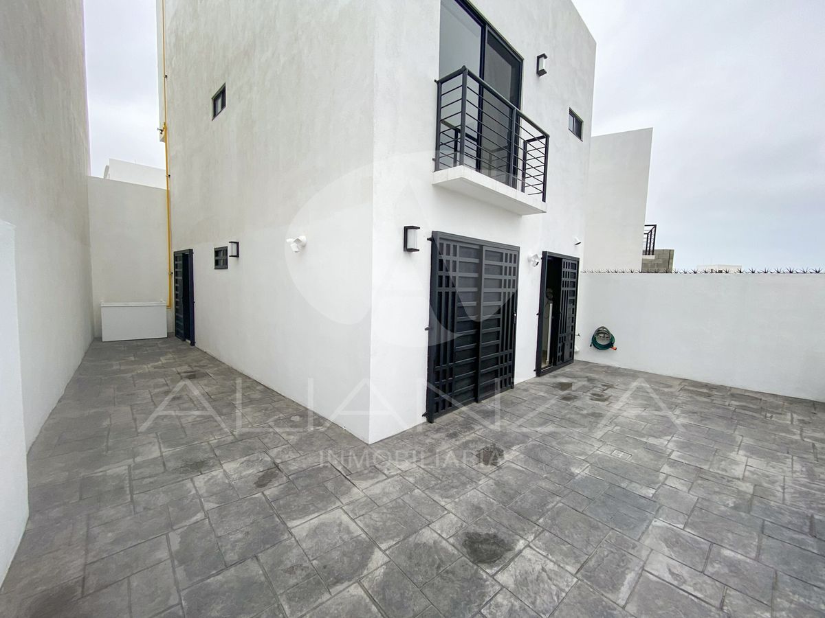22 de 35: Patio planta baja