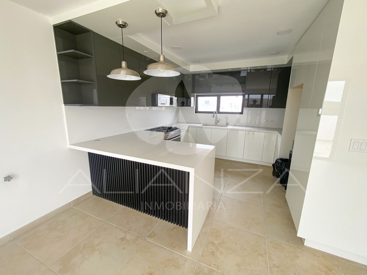 28 de 35: Cocina planta alta