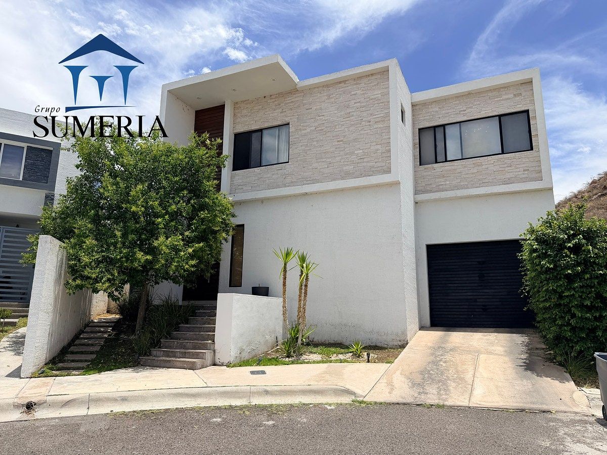 Casa moderna en Misión del Valle