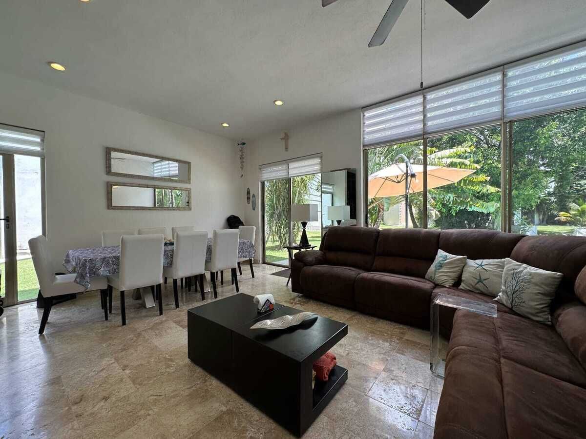 4 de 45: Open living dining, garden view, modern